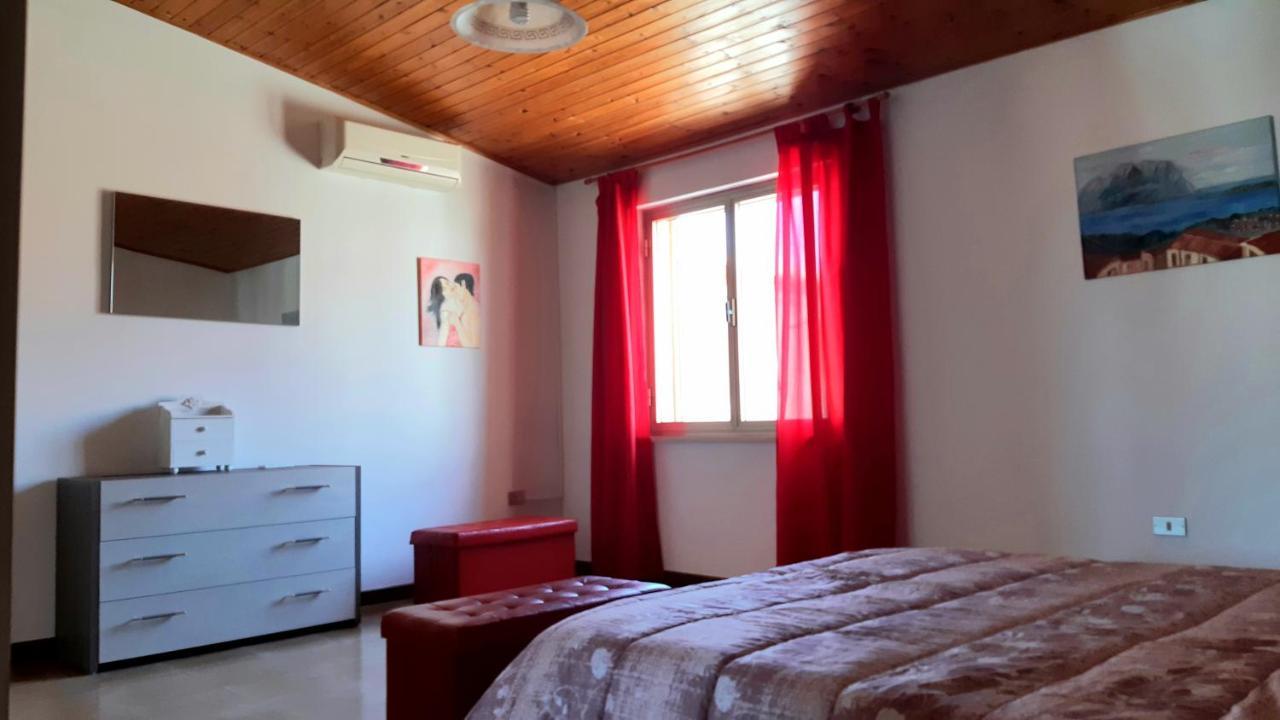 Villa Mare&Monti à Telti Extérieur photo